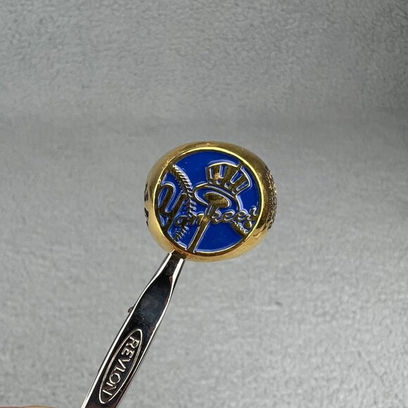 New York Yankees Fan Ring Day 2007 Gold Lot of 7 William Barthman Jewelry MLB - Picture 8 of 11
